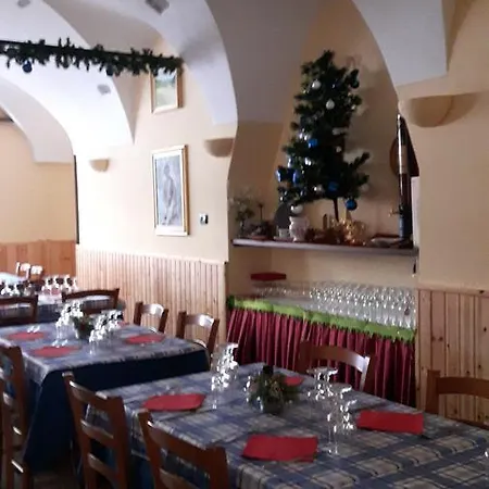 Trattoria Bar Pace Affittacamere Re